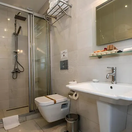 Hotel Arena Modern *